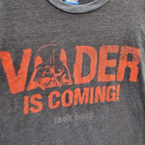 Star Wars Men T-Shirt XL Gray Vader Is Coming Look Busy Short Sleeve Crew Neck - Picture 2 of 8